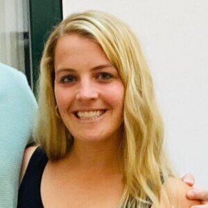 Meet your Posher, Caroline